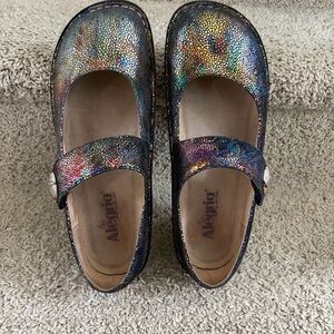 Alegria Women's Paloma Iridescent Rainbow Mary Jane Shoes size 40